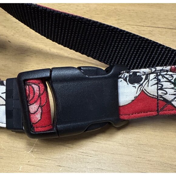 Adjustable Red Dog Collar With Skull & Rose Print For Medium To Large Breeds - Picture 5 of 6